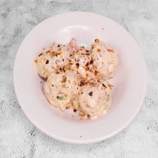 Chicken Makhani Malae Momo