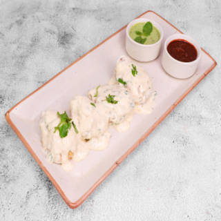 Paneer Butter Malai Momos