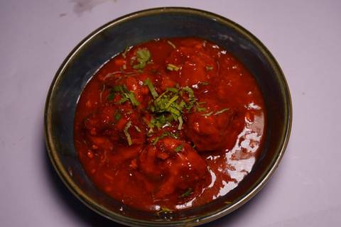 Paneer Gravy Momos [6 Pieces]